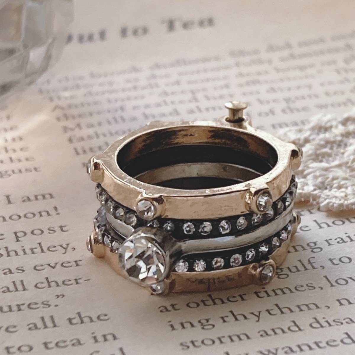 レア ヴィンテージ5連リング 指輪 13~14号 一粒 ゴールド ラインストーン ブラック☆vintage jewelry accessories 0803拍卖