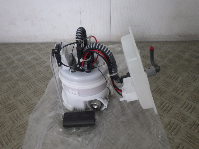 【Y0321】 美品 中古 DLA-1Z06 BMW i3 I01 REX 2015年4月 発電エンジン用 フューエルポンプ 燃料ポンプ 即決拍卖