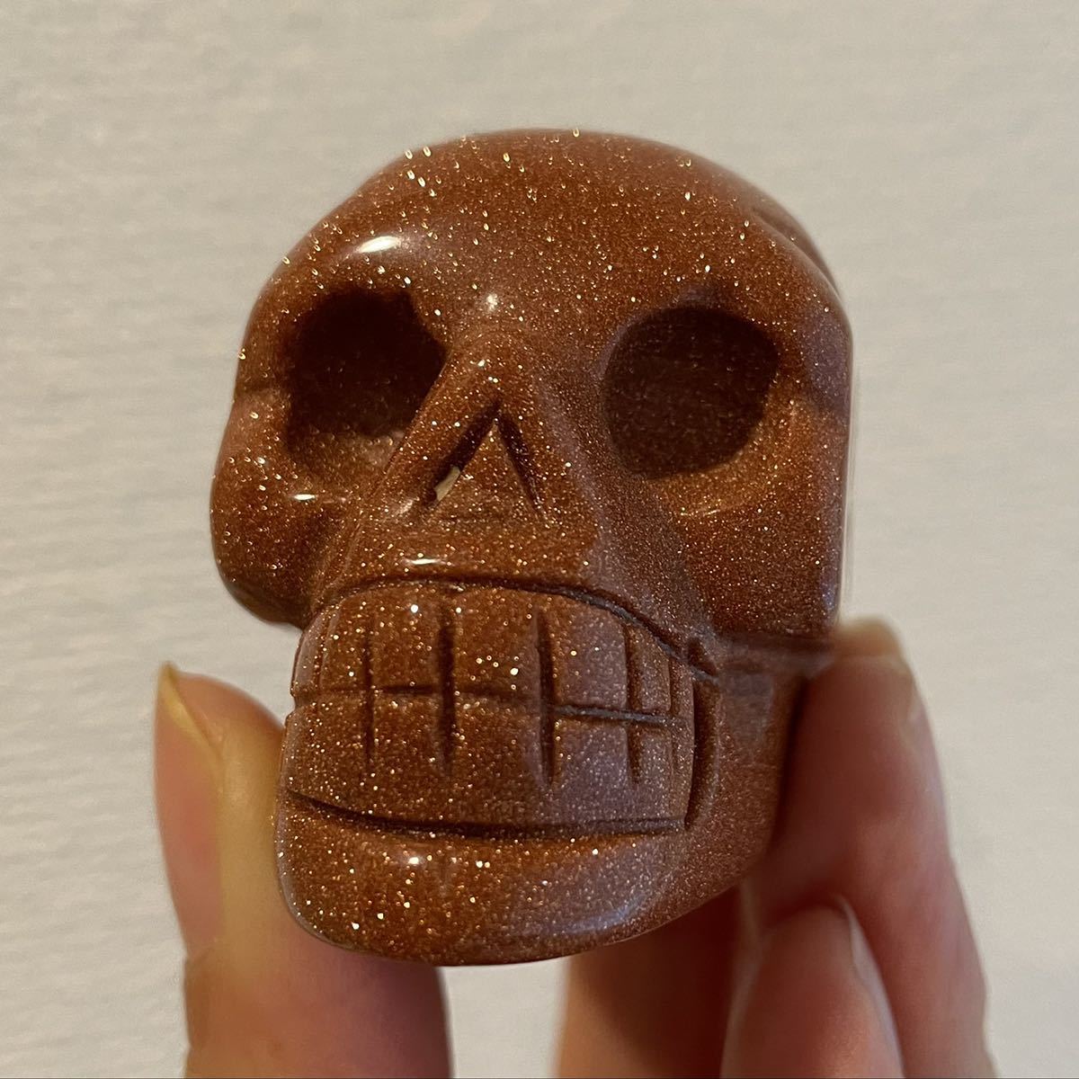 ゴールドストーン スカル 髑髏 骸骨 金運UP 置物インテリア 幸運 ラッキー パワーストーン 魔除 お守 小物ファッション 雑貨グッズ拍卖