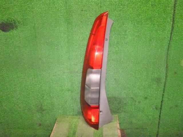 ライフ CBA-JB6 左テールランプ P07A 33551-SFA-901拍卖