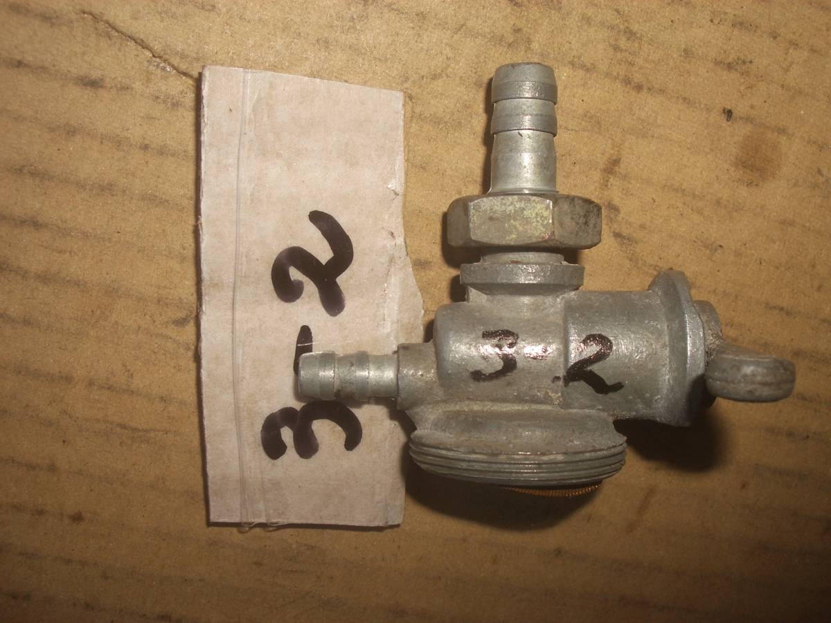 汎用エンジンの 燃料コック 3ー2 拍卖