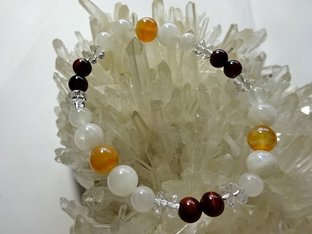 パワーストーンブレスレット オレンジアゲート・レッドタイガーアイ・ムーンストーン・水晶<女性力UP!>17㎝ 西071拍卖