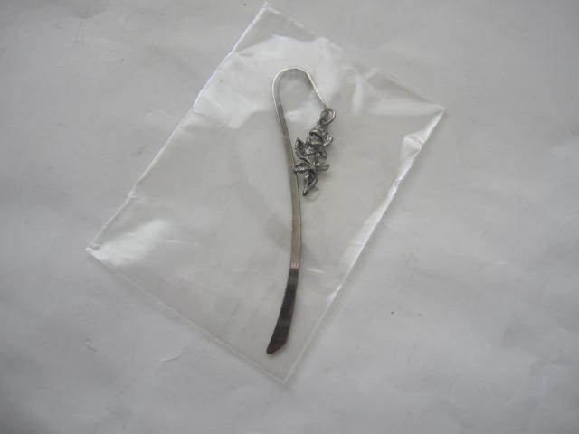 新品 未使用 シルバーカラー アンティーク風 薔薇モチーフ しおり ブックマーク 栞 ローズ柄拍卖