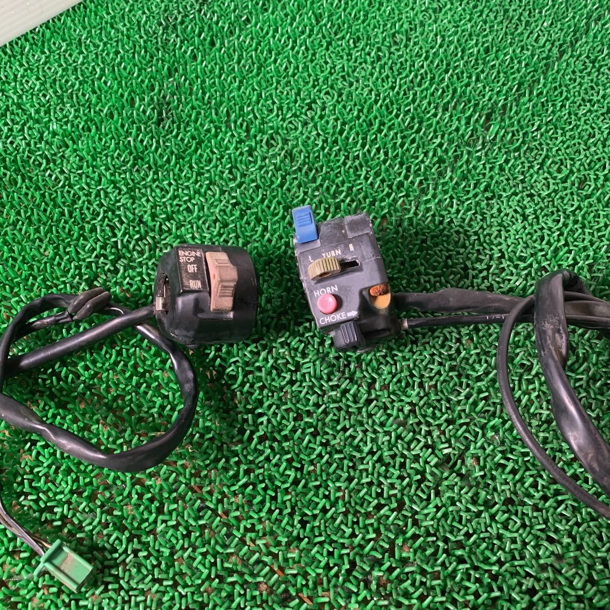 KawasakiKSR80 ハンドルスイッチ 左右セット拍卖