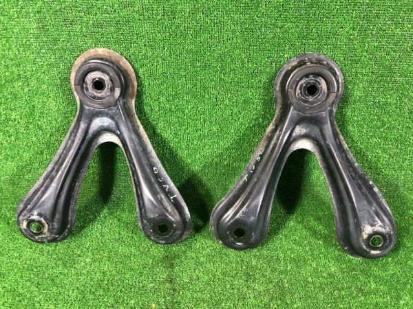 DBA-ANH20 TOYOTA トヨタ ヴェルファイア 2.4Z デフサイドブラケット DIFFERENCIAL BAR BRACKET ID:1745拍卖