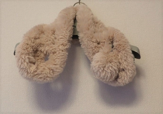 美品!ふわふわ柔らか フェイクファー マフラー アイボリー 約67×15cm拍卖