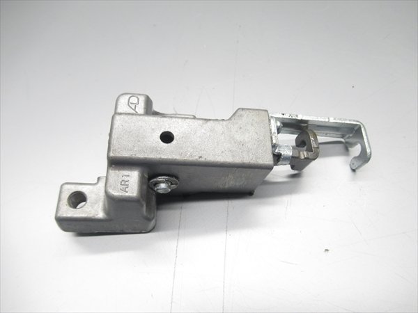 G1R5-0116 ヤマハ マグザム シートロックホルダー 純正品 【SG21J-010~ (2010年式 FIモデル) 動画有】拍卖