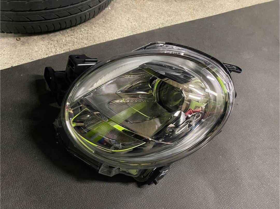 ○A8168 新車外し キャスト LA250S 純正左ヘッドライト koito-69020○拍卖