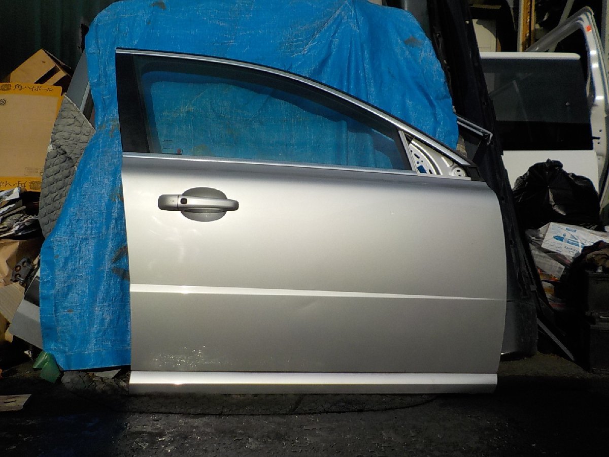ボルボ S80 AB 純正 フロントドア 右 送料はシステム上 無料 と表示されますが西濃着払い発送です拍卖