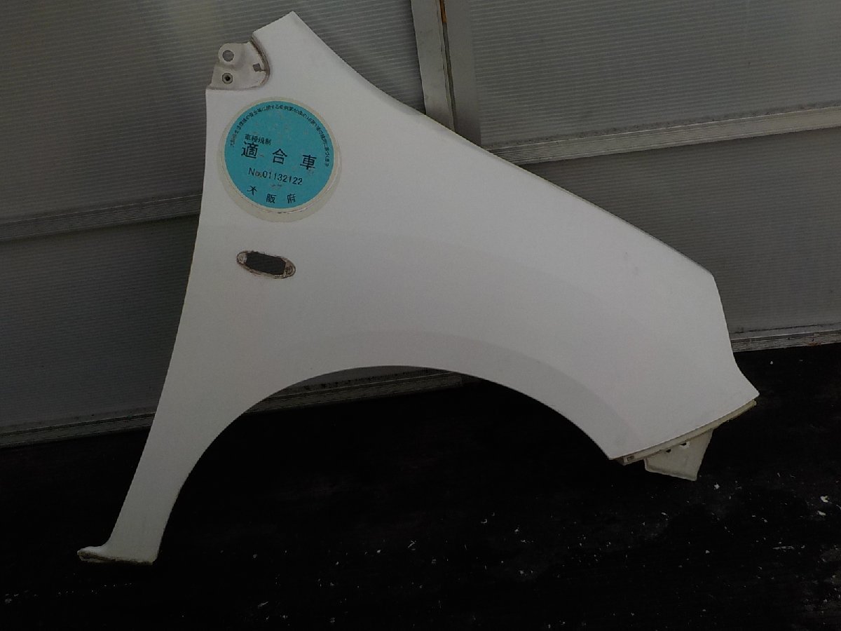 ADバン 12系 フロントフェンダー 右 送料はシステム上 無料 と表示されますが西濃着払い発送です拍卖