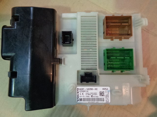 ボルボ V70 2.5T BB5254W 純正 ヒューズボックス 1 室内拍卖