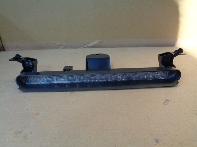 ボルボ V70 3.2SE BB6324W 純正 ハイマウントストップランプ拍卖