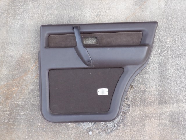 いすゞ イスズ BIGHORN ビッグホーン UBS69GW 純正 右 リア ドア トリム 内張 40942/H拍卖