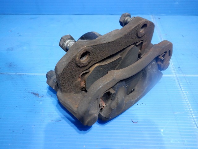 いすゞ イスズ BIGHORN ビッグホーン UBS69GW 純正 右 フロント ブレーキ キャリパー 41018/A1拍卖