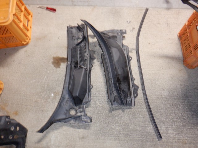 HD691 Z33 フェアレディZ 純正 カウルトップパネル カバー 40513拍卖