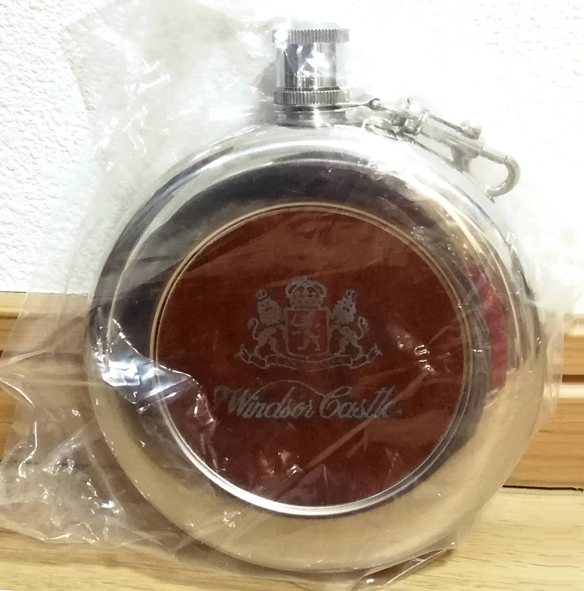 新品ヴィンテージ佐野製作所Windsor Castle携帯用スキットル燕市18-8ステンレス製ウイスキーボトルお酒ウィンザー城ハイキング釣りキャンプ拍卖