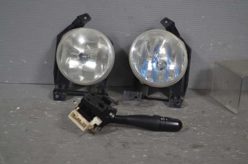 ムーヴ ラテ 後期(L550S) 純正 コイト 動作保証 フォグランプ 左右 ライトスイッチ セット 114-51818 / 81220-B2150 81210-B2160 k069014拍卖