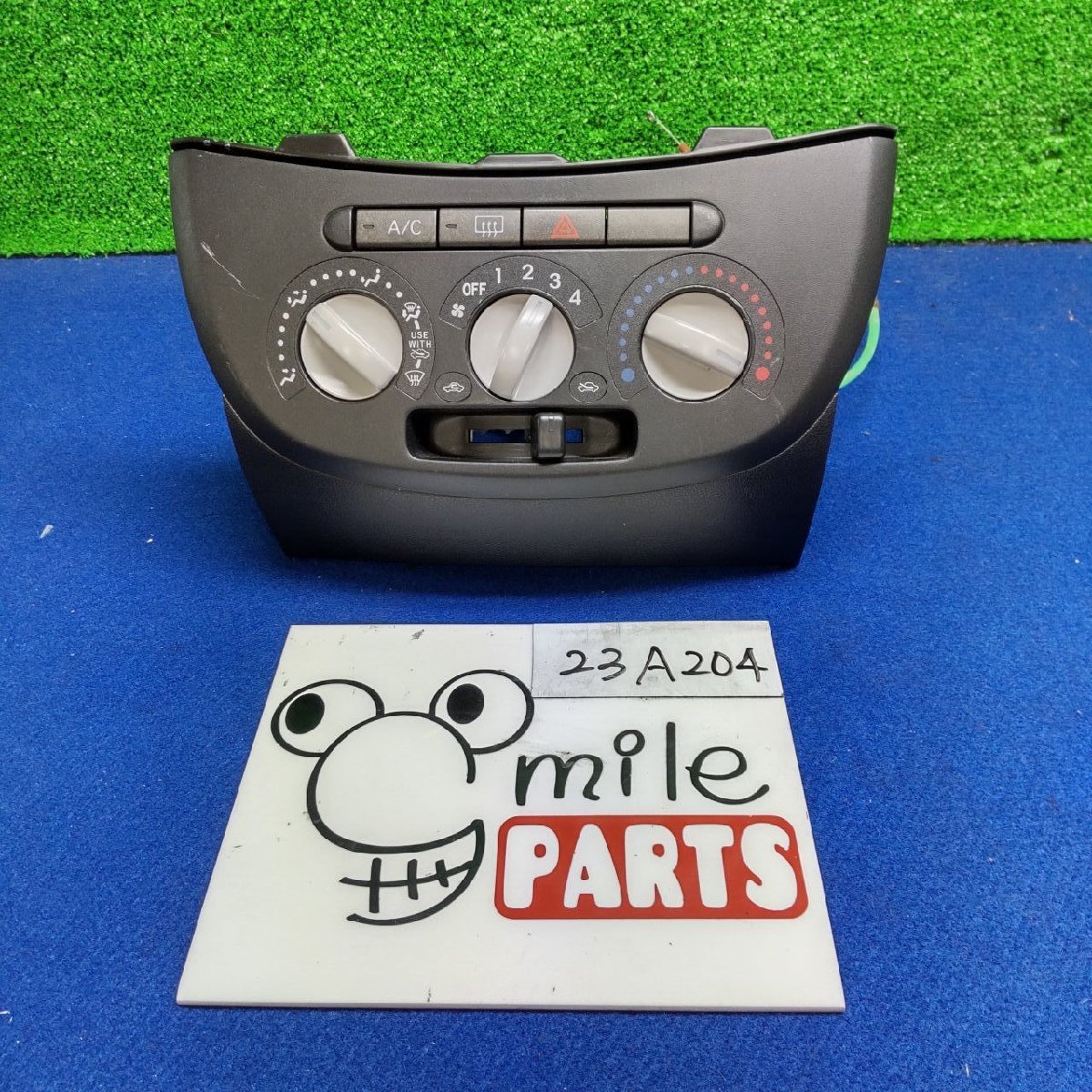 L235S エッセ 純正 エアコンパネル 1A5-9-3/23A204*同梱不可拍卖