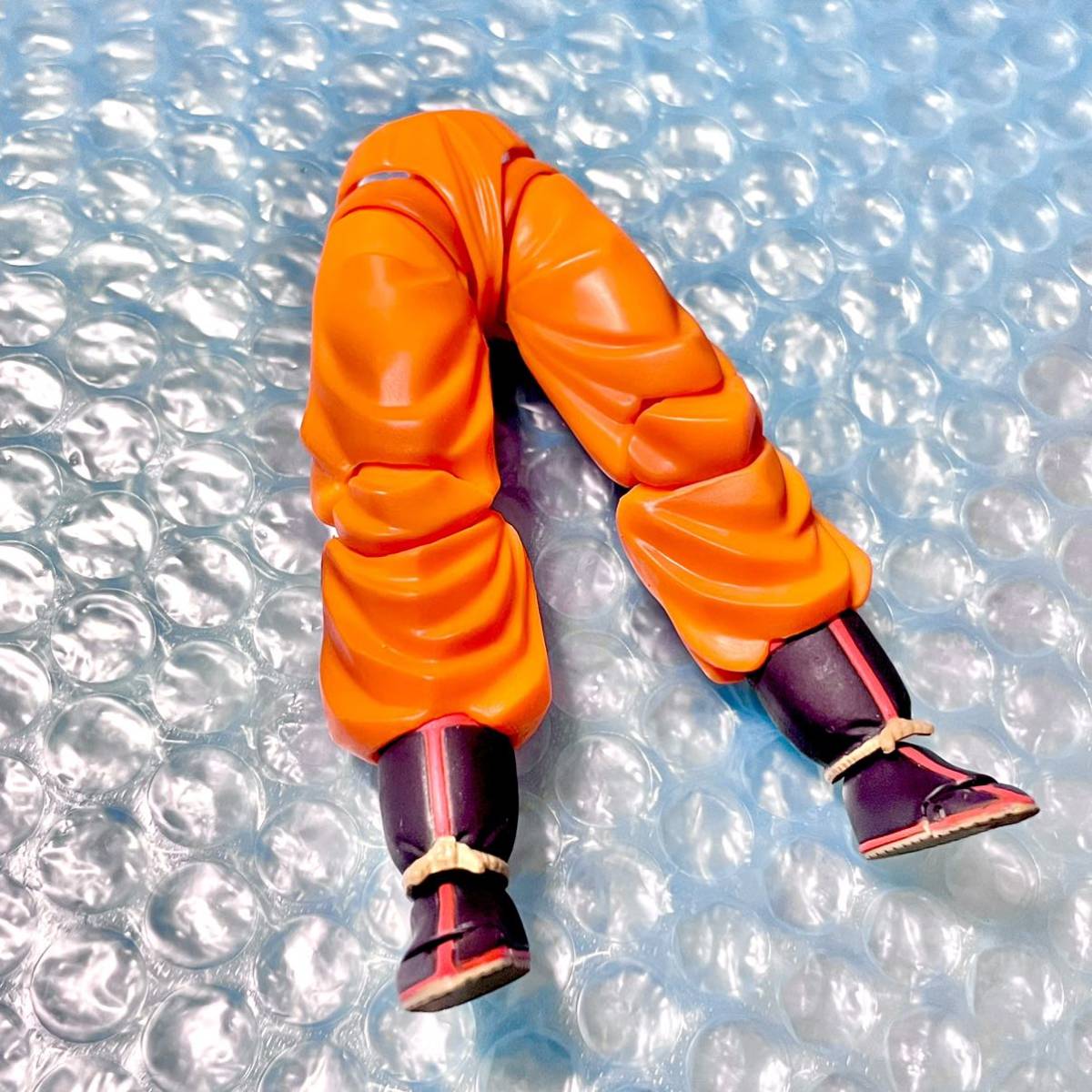 下半身 S.H.Figuarts スーパーサイヤ人ゴッドスーパーサイヤ人孫悟空 ドラゴンボール超 ブロリー S.H.フィギュアーツ ゴッドSS孫悟空拍卖