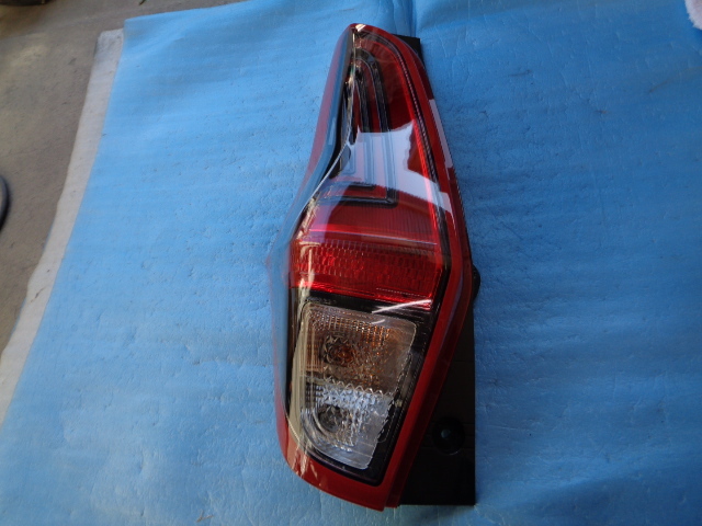 B46W デイズ 左テールライト 2302-674拍卖