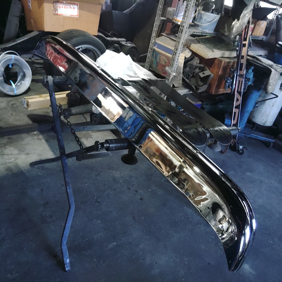 テスト輸入1本のみ 希少品 クロームバンパーパッド無しモデル 94~03YダッジRAMバン リアバンパー 新品 拍卖