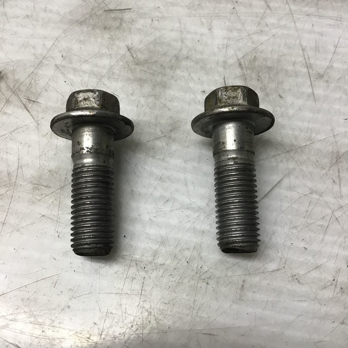 M32-30 ヤマハ シグナスX 国内4型 SED8J ブレーキキャリパー ボルト 前後共通!! 純正部品拍卖