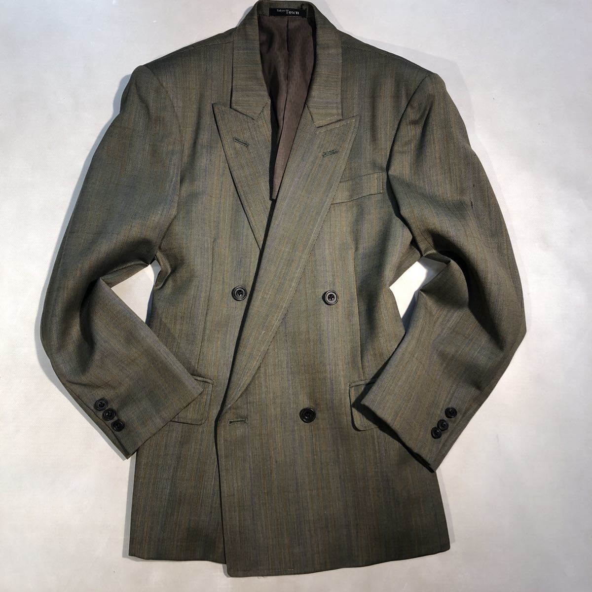 新品 【サイズA4 M★高級Tokyotown】4Bダブルジャケット グリーン系ストライプ 背抜き サイドベンツ ゴルフ カジュアルジャッケット拍卖
