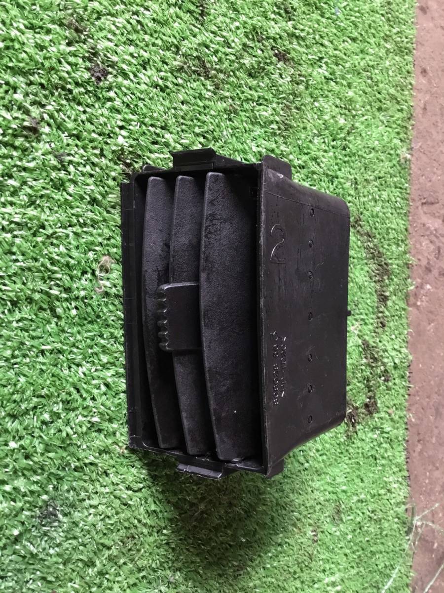 NPR85 H18年 インパネ 吹き出し口 中央用 C2 230205 即日発送可 ヤフオク イスズ 8980285631 60s拍卖