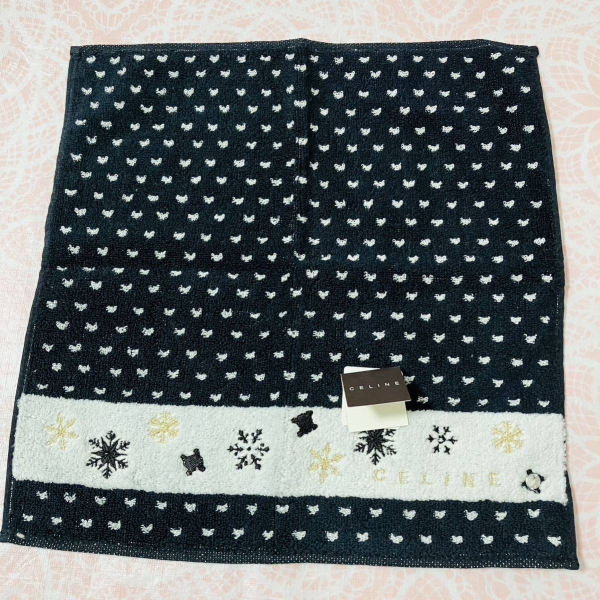 【レア】新品/CELINE/タオルハンカチ/正規品/セリーヌ/未使用/即決あり/匿名発送/ハンドタオル/ハンカチ/マカダム柄/ラインストーン/雪/冬拍卖