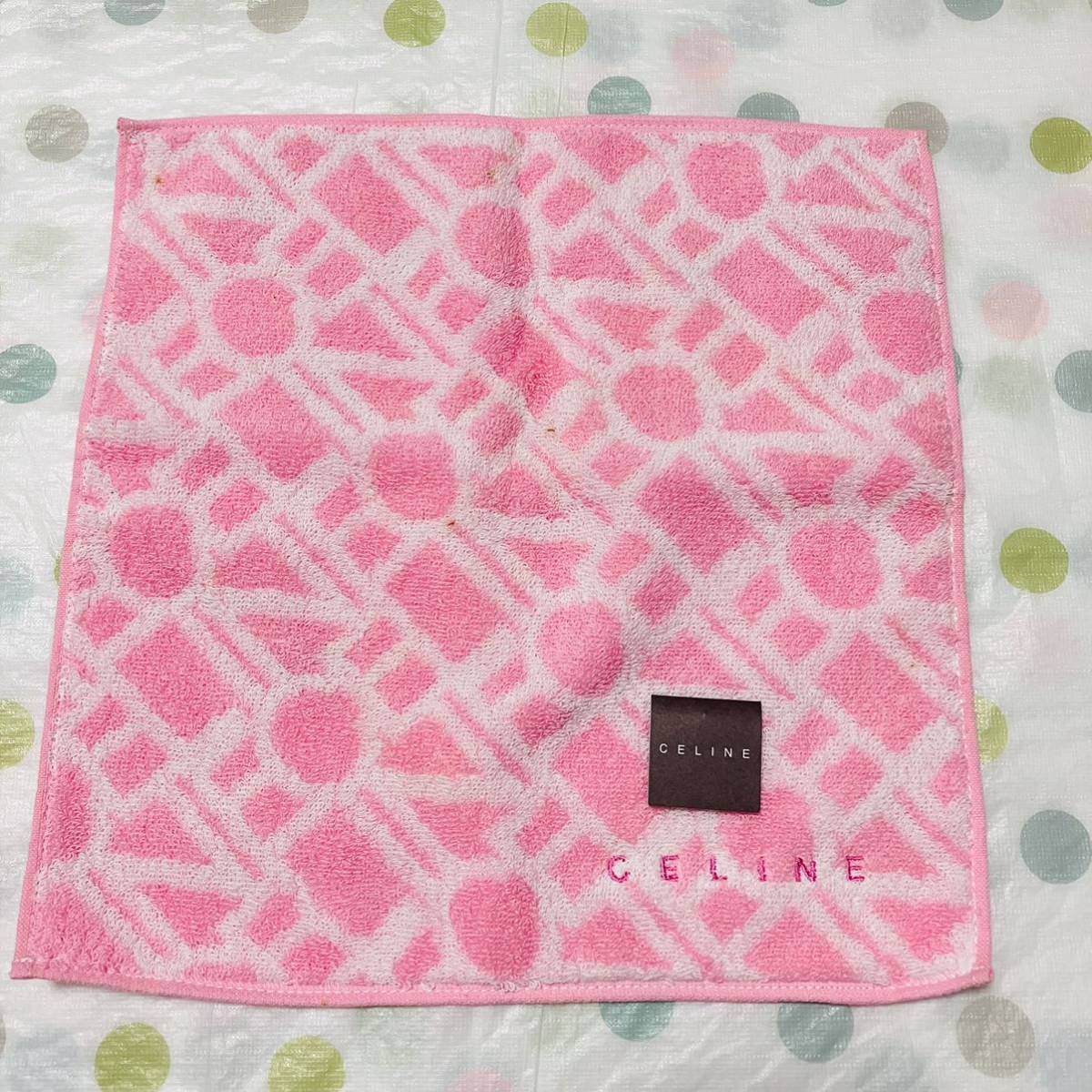 【レア】新品/CELINE/タオルハンカチ/正規品/セリーヌ/未使用/即決/匿名発送/ハンドタオル/ハンカチ/マカダム柄/ピンク/綿100%/総柄/訳あり拍卖