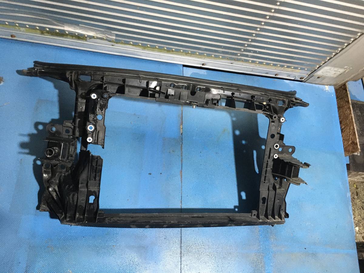 AU2 / アウディ / AUDI / A3 / (8P) / ラジエータコアサポート / 訳あり / Radiator core support拍卖