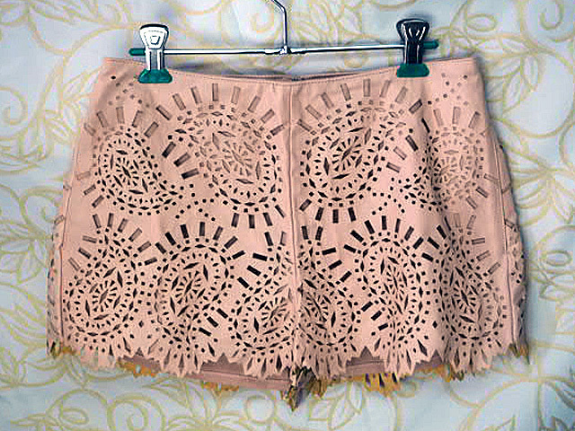 新品未使用 90%OFF 合成皮革 Laguna Moon ランナムーン キュロット ピンク M・230218拍卖