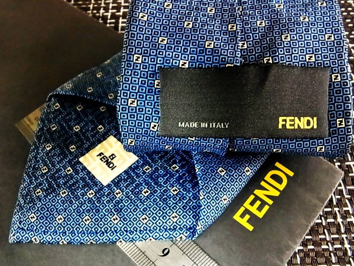 ・ω・ ★SALE★3550■フェンディ【FENDI】~総ロゴ~ネクタイ拍卖