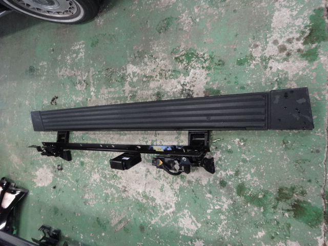 07y~14yキャデラック エスカレード プラチナム 純正電動サイドステップ 左 中古 オートステップ ブラケット付き 値下げ交渉有拍卖