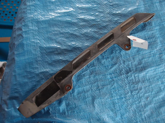 ホンダVT250F 純正チェーンカバー 初期型VT長期放置不動車両1台分解体部品多数出品拍卖