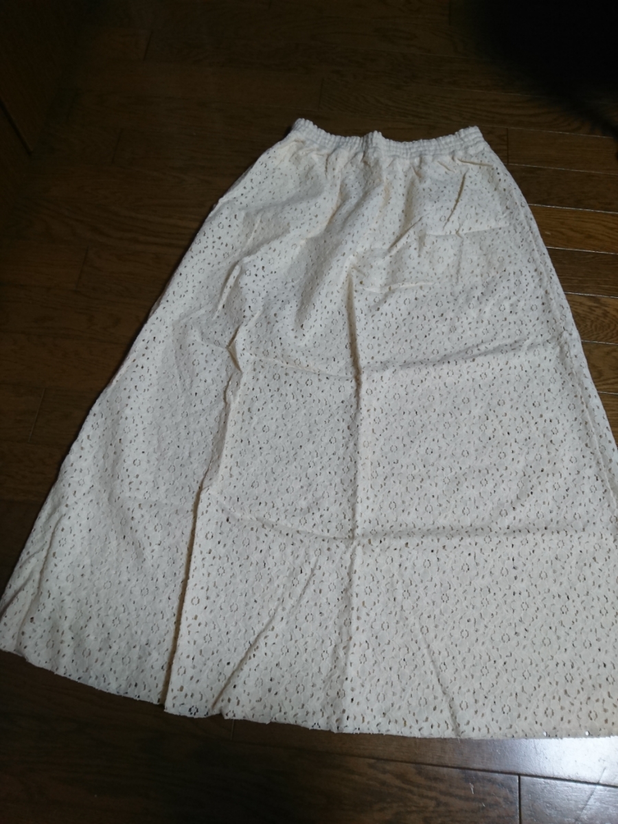 ゆうパケット送料込み!新品タグ付き PEACH JOHN SPフワフワレースロングスカート バニラ拍卖