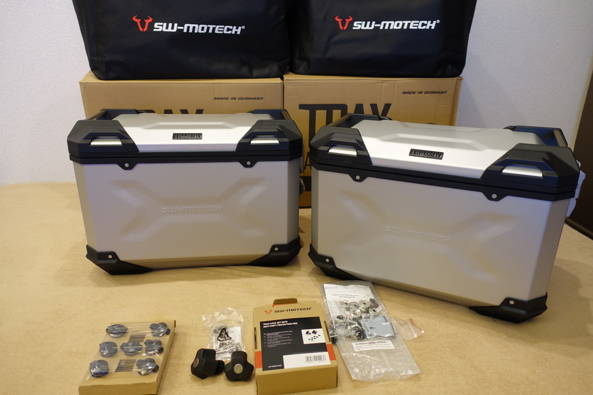 SW-MOTECH TRAX ADV アルミパニアケース左右45L+キーシリンダ7個+キー2本+盗難防止ロック+アダプタ 定価173,250円 TRAX ADVENTURE 5拍卖
