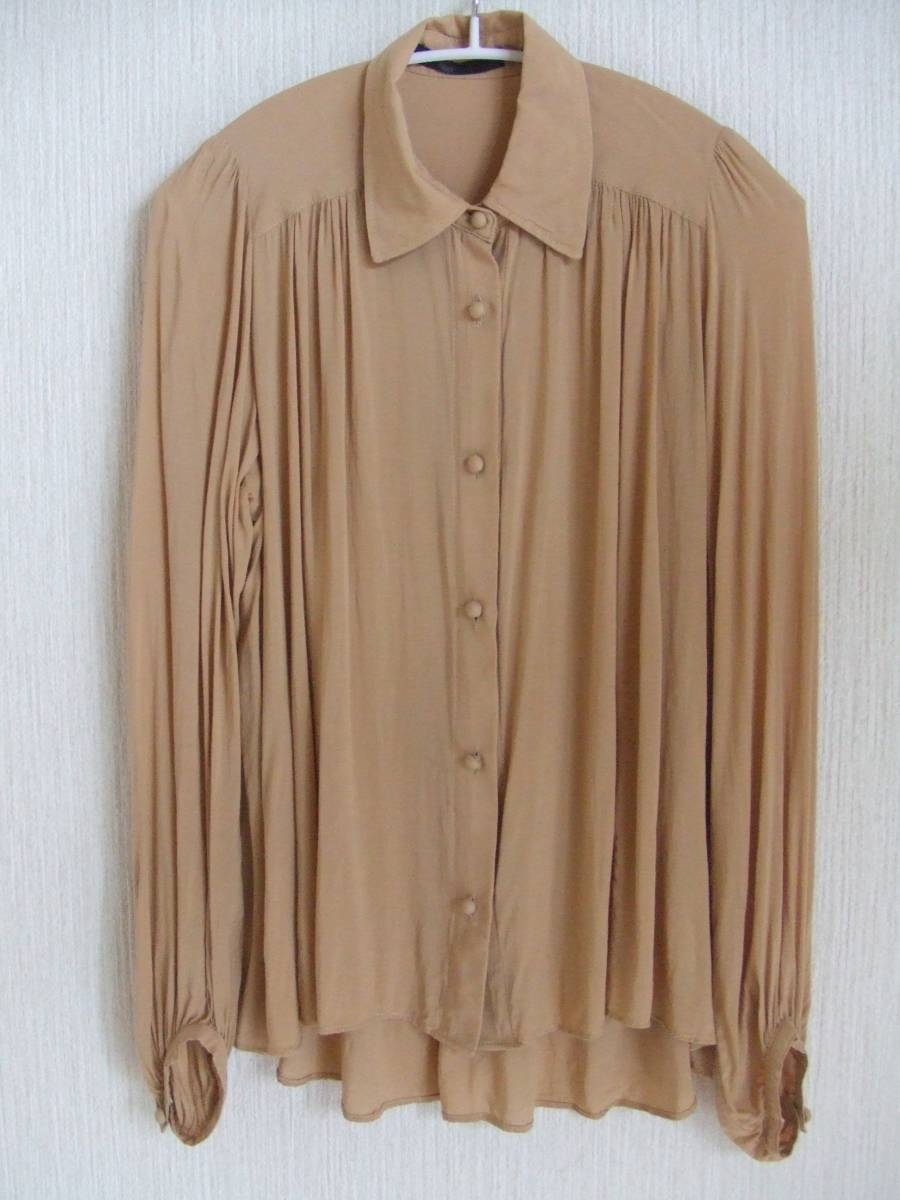 マウジー MOUSSY やわらかブラウス くるみボタン フリーサイズ拍卖