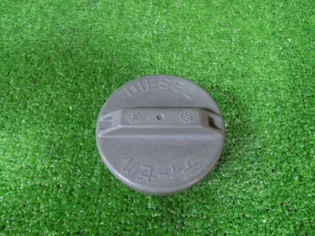 トヨタ ハイエース KZH106 フューエルキャップ 燃料キャップ 給油口キャップ 中古 | 220591拍卖