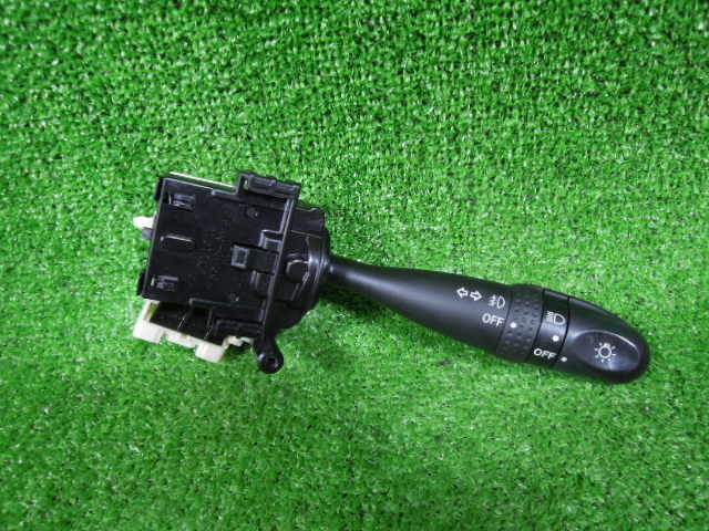 ダイハツ ムーヴ ラテ L560S ウィンカー ライトスイッチ 中古 173772 12ピン A0878拍卖