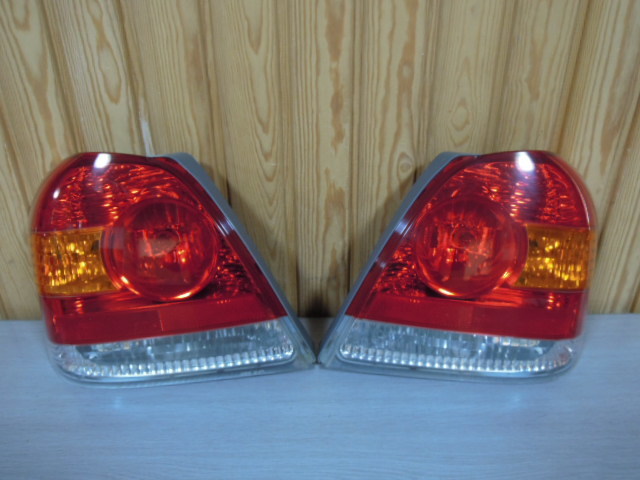 トヨタ プラッツ NCP16 / SCP11 テールランプ 左右 セット 中古 KOITO 52-071 L/R A1090拍卖