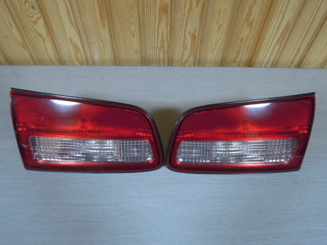 日産 リバティ RNM12 内側 テールランプ 左右 セット 中古 ICHIKOH 4853D L/R A1141拍卖