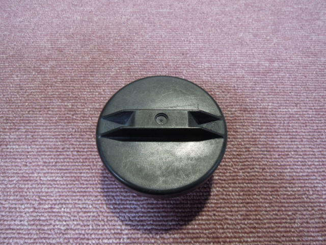 トヨタ ポルテ NNP15 フューエルキャップ 燃料キャップ 給油口キャップ 中古 A1143拍卖