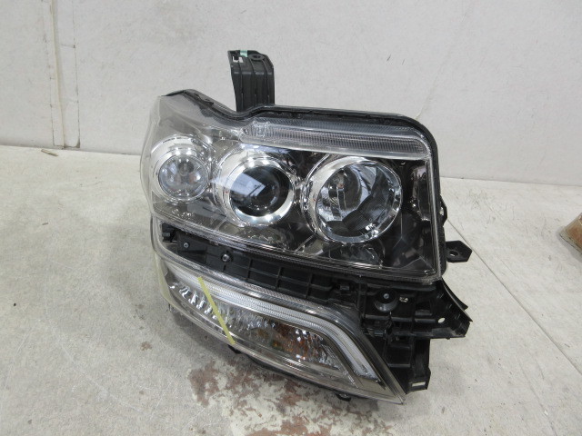 ホンダ N BOX カスタム JF1/JF2 前期 純正 青LED HID 右ヘッドライト拍卖