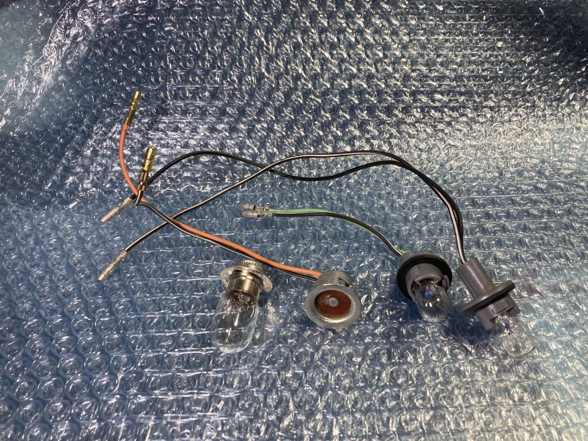 【1586】 チョイノリ CZ41A ヘッドライト ソケット ウインカー 電球付拍卖