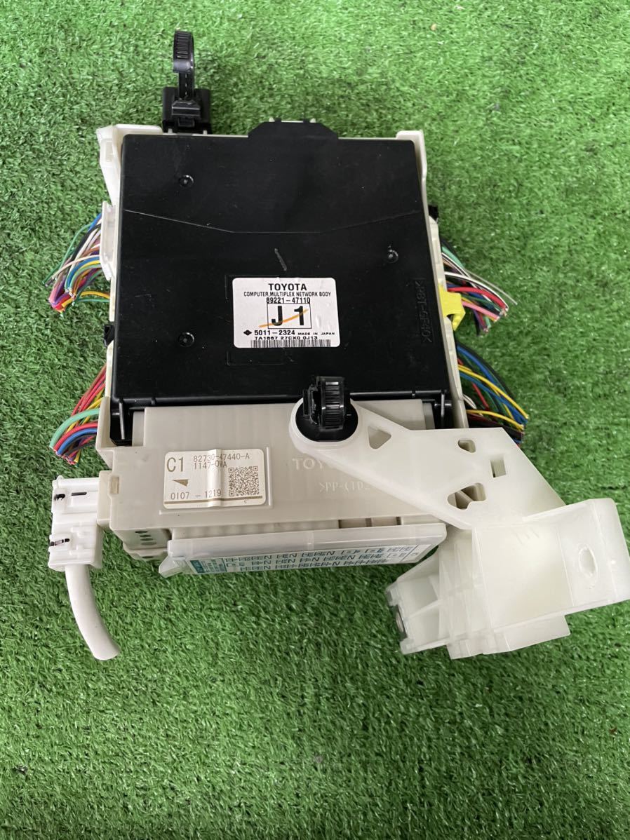 189 トヨタ ZVW 30 プリウス MPX BODY 89221-47110 P-202拍卖