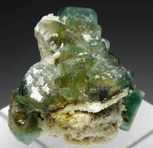 ☆☆ フローライト 蛍石 (蛍光) エロンゴ産 <ナミビア> NB255 ☆☆拍卖