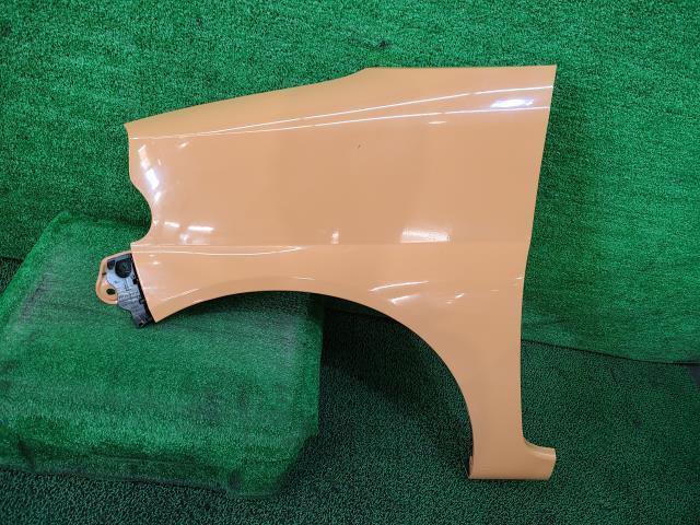 エッセ DBA-L235S 左前 フロント フェンダー L KF-VE R50 H19年 橙 オレンジ 53812-B2200拍卖