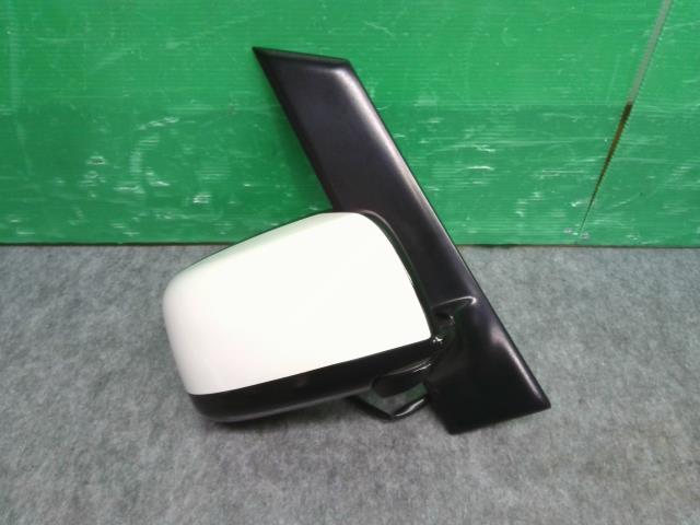 セレナ DBA-C25 右ドアミラー ライダー 96301-CY10C拍卖