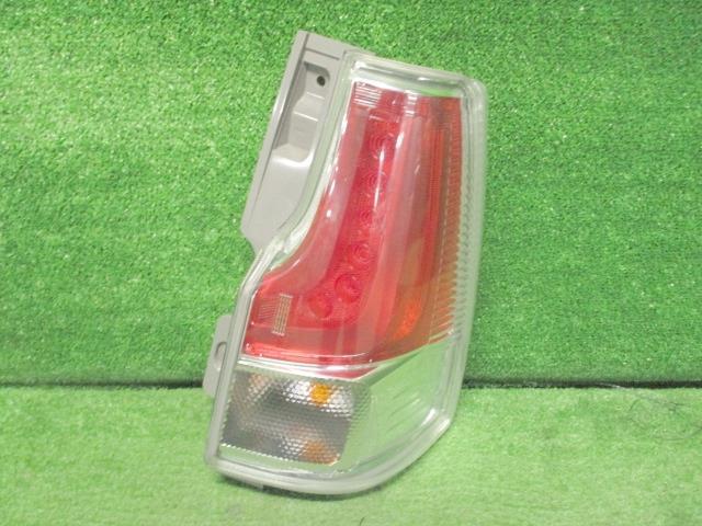 ソリオ DBA-MA26S 右テールライト 右テールランプ G K12C ZMU拍卖